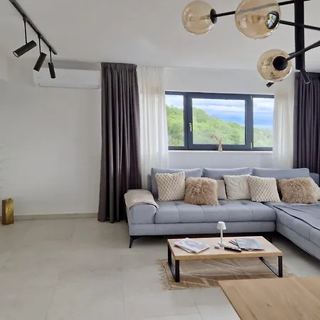 Feriehus Casa An Sea-view Retreat With Panoramic Pool *